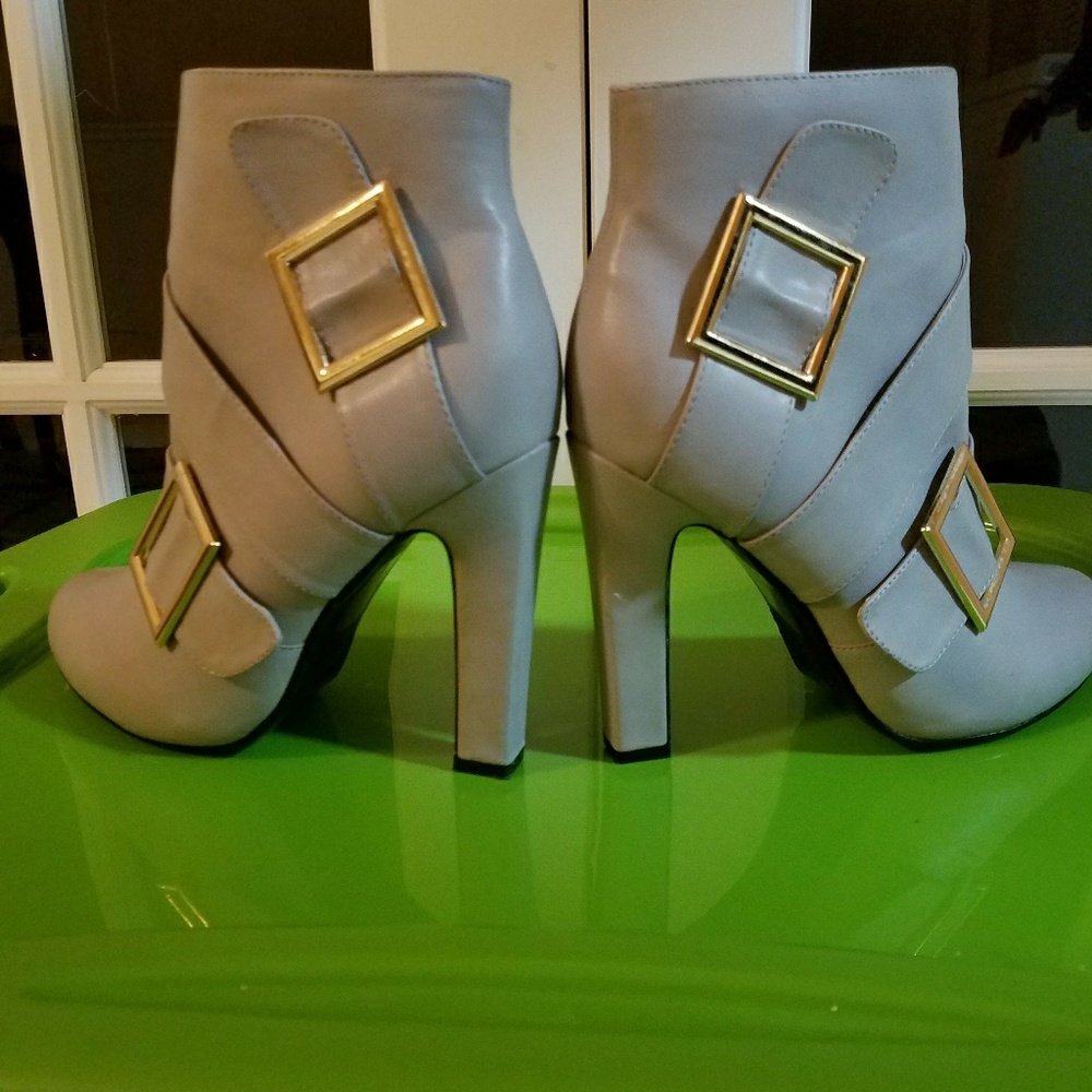 Machi Ankle Booties  size 7.5